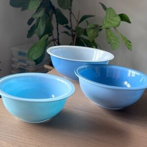 Pyrex Vintage Blue Mixing Bowls - Set of 3